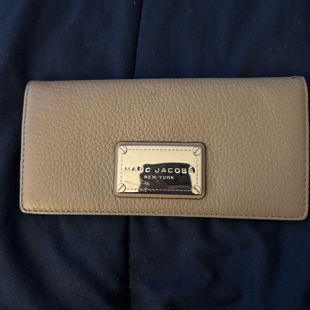 Marc Jacobs Beige Leather Wallet